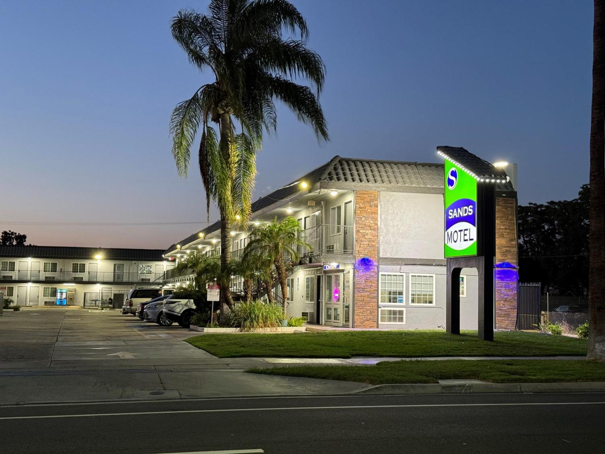 Sands Motel Riverside Exterior photo